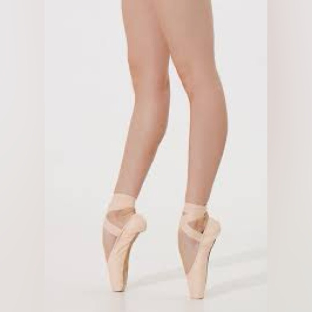 Bloch Nikolay Katya Satin Pointe Shoes 6.5 Ballet Pink